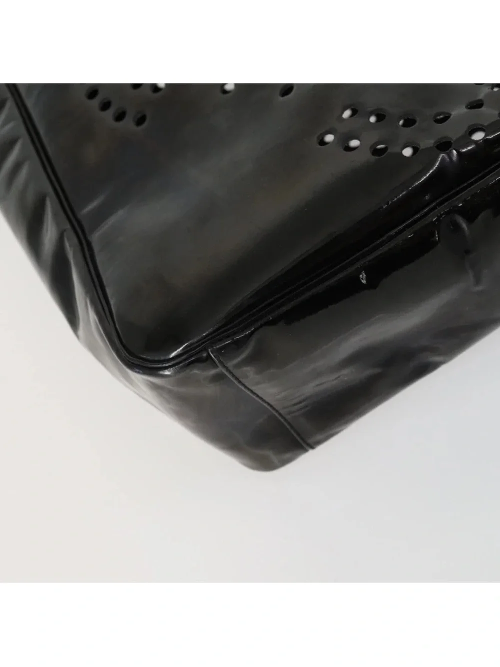 Chanel punching triple Coco handbag enamel black C Tote Bag with Removable Pouch